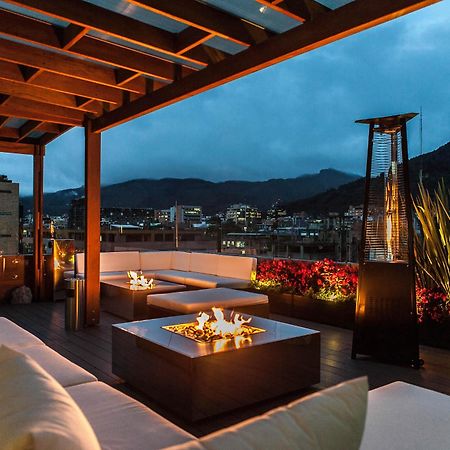 Best Western Plus 93 Park Hotel Bogota Bagian luar foto Rooftop bar at the Four Seasons Hotel, Santiago