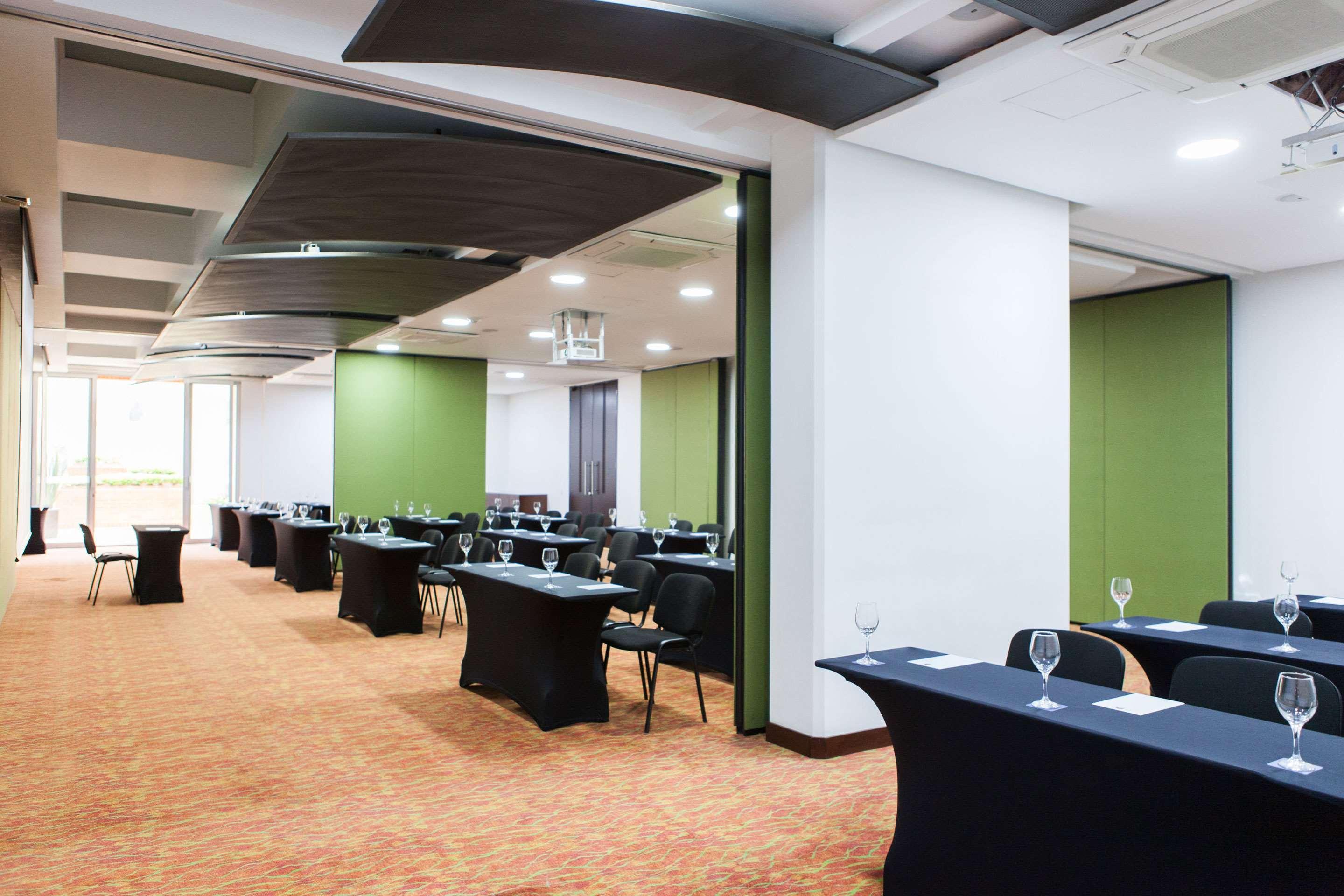 Best Western Plus 93 Park Hotel Bogota Bagian luar foto Meeting room