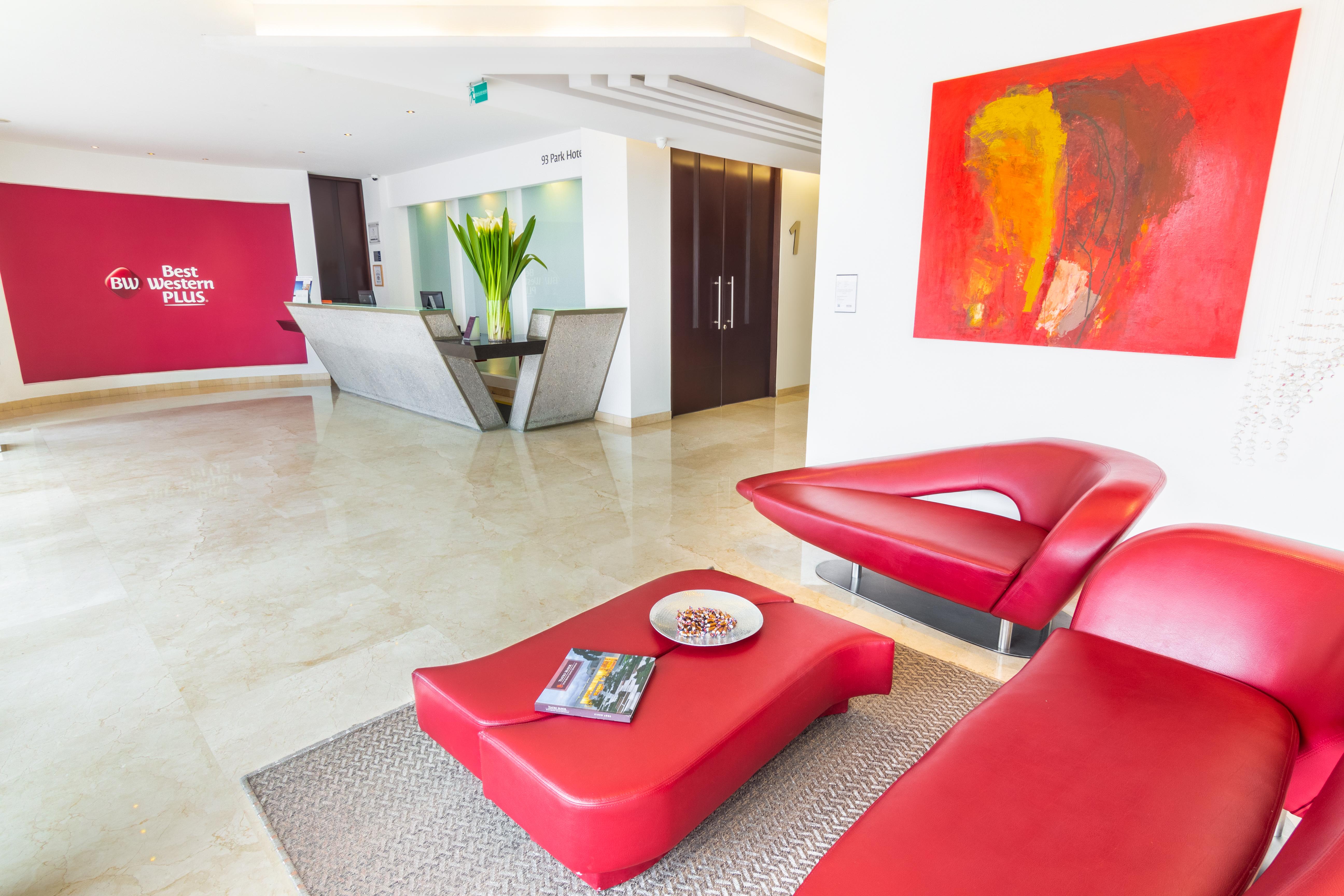 Best Western Plus 93 Park Hotel Bogota Bagian luar foto The interior of the new Austrian Plus lounge at Vienna Airport