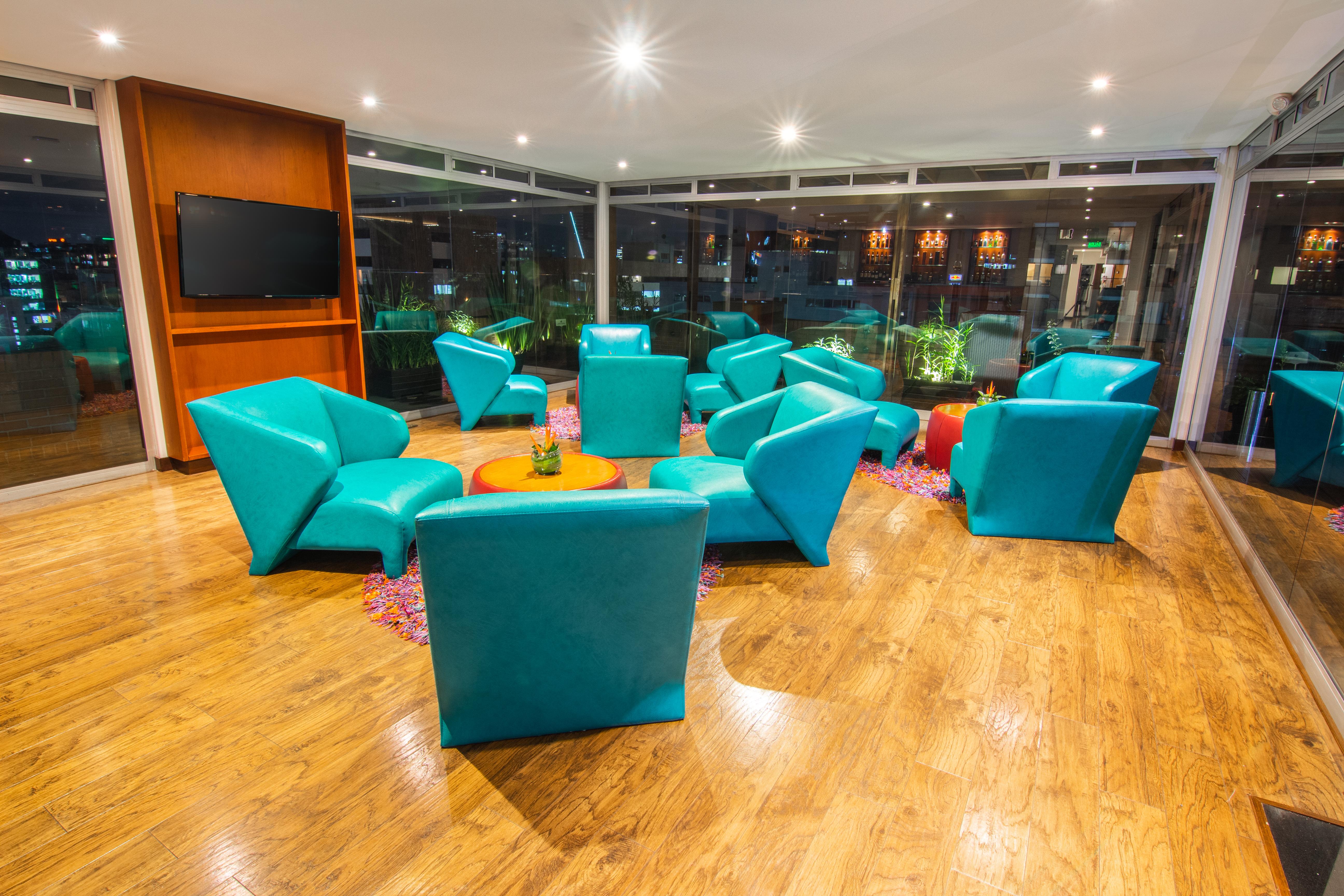 Best Western Plus 93 Park Hotel Bogota Bagian luar foto The lounge at the airport