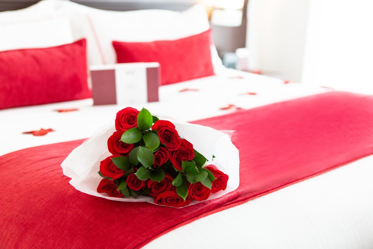 Best Western Plus 93 Park Hotel Bogota Bagian luar foto A bouquet of red roses